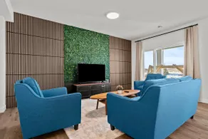 Bright, new suite Okotoks - Image 4