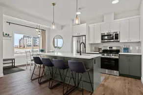 Bright, new suite Okotoks - Image 2