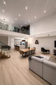 4BR luxury Cottage | Hot Tub | Sleeps 11 - Image 3