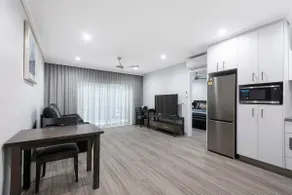 One Bedroom Apartment @ Bridges on Argyle - Image 2