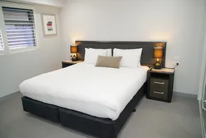 One Bedroom Apartment @ Bridges on Argyle - Image 3