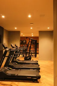 Luxury studio with parking space + full infrastructure in downtown - Image 5