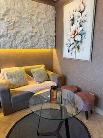 Cosy Pocket by RoshKosh + Netflix + Entire unit - Image 2