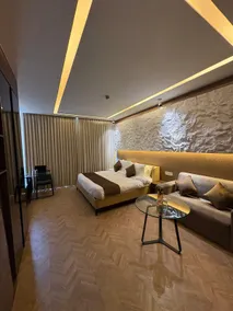 Cosy Pocket by RoshKosh + Netflix + Entire unit - Image 5
