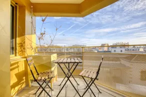 Bohemian-chic getaway: 7 minutes from Paris • Private parking - Image 3