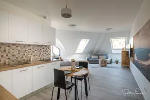 Stylish & Modern Studio Accommodation -Duna apartment - Image 2