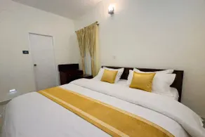 Modern & Cozy Retreat in Central Ooty - Image 3