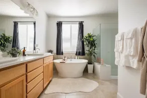 Huge 3BR Home w/Garage | Near UC Davis & SMF Airp. - Image 4