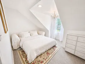 Romantic Fairytale |10 min to Downtown | Book Nook - Image 4