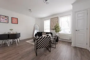 Lush 2 Bed Home I Free Parking I Near Chatham Dock - Image 5