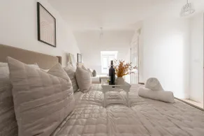 Lush 2 Bed Home I Free Parking I Near Chatham Dock - Image 2
