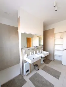 3BR Apartment for 9 – Parking + Gym - Messe - Image 5