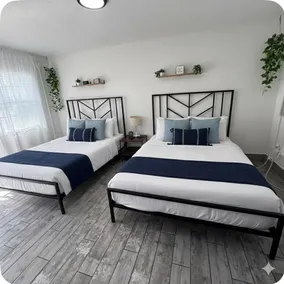 A1 - Studio with 2 Queen Bed •Pool• Pets Welcomed - Image 3