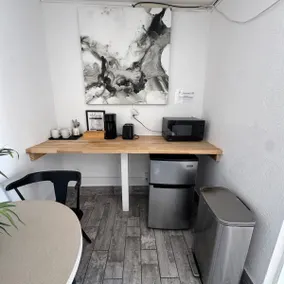 A1 - Studio with 2 Queen Bed •Pool• Pets Welcomed - Image 4