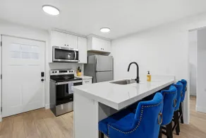Temple Vista Retreat - King Bed, Sleeps 6 - Image 4