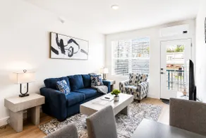 Luxury New-Build Suite • Downtown • Convention - Image 2