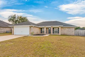 Very Clean, Spacious and Comfortable Home - Image 2