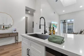 Downtown Chandler Gem - 3 Min Walk - Image 4