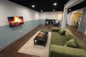 Luxury Executive Retreat | Gym & Dual Office - Image 5