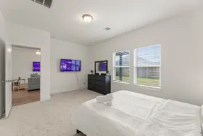Warm Elegant Winter Stay | Blazing Fast Wi-Fi - Image 4