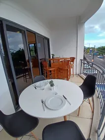 West Palm Two Bed Apart, Central & Close to Beach - Image 3