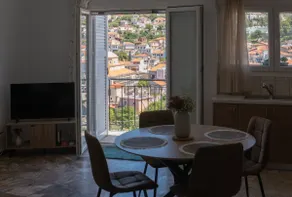 Aura 2 Apartment - Image 2