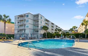 Beach Club Condo w/ Pool & Balcony - Image 3