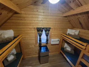 Rustic 2 Room Cabin on the Base of Mount Shasta - Image 3