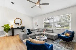 Luxury 5 STAR-2 min drive to DT- Steps to Lake - Image 5