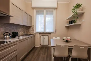 Modern Three Room Apartment Near the Metro AC - Wifi - Image 5