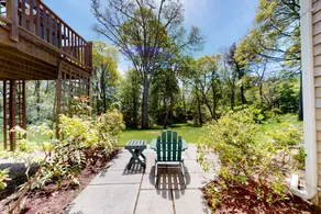 Spacious Home with Sprawling Yard - Image 3
