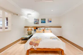 Anmore Nature Suite 2Bed 2Bath Private Entry - Image 5