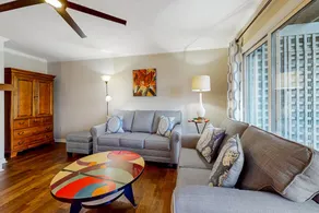 Dog-friendly condo, renovated kitchen, pool - Image 5