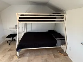 Cabin 3 - Image 3