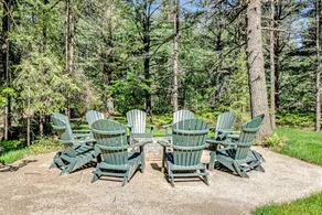 Dog-Friendly Cabin with Hot Tub & Fireplace - Image 3