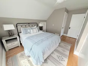 3-Story Downtown Lakefront Home with Dock access - Image 4