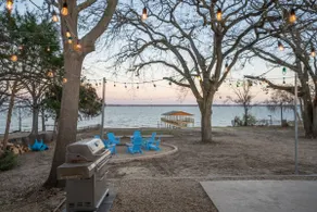 Luxury Lake House on Cedar Creek Lake - Image 2