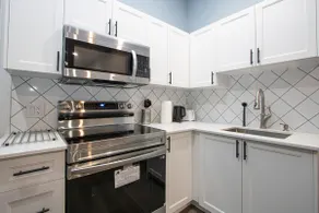 Soundproof Luxury 1BR Retreat | Parking | Balcony - Image 3