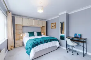 Snug 3BR House | Contractors, Pool Table + Parking - Image 3