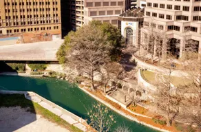 On the Riverwalk 1BR historic apartment - Image 2