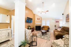 Cactus Flower House - Image 4