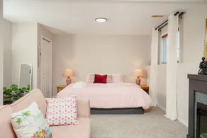 The Blessing - 3 Bedroom Entire Home - Sandbanks - Backyard BBQ - Image 4