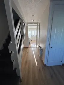 Free parking & easy M1 and A421 access - Image 4