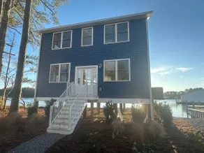 The Sugarshack Newly constructed waterfront home. - Image 2