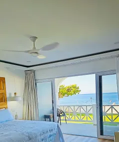 Ocean Rhythms II- New, Stylish Oceanfront 888 Studio - Image 3