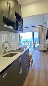 Ocean Rhythms II- New, Stylish Oceanfront 888 Studio - Image 5