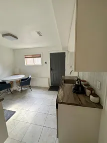 Private Suite Dog Friendly | Patio & Yard - Image 4