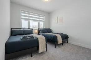 Modern 5 Beds| Sleeps 10*LuxKitchen*Laundry*Garage - Image 4