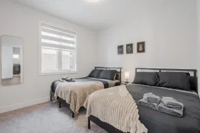 Modern 5 Beds| Sleeps 10*LuxKitchen*Laundry*Garage - Image 5