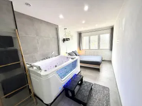 "RELAX SPA Publier" cinéma balnéo "Maison de village" - Image 4